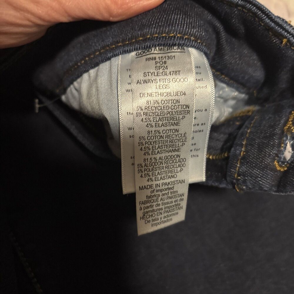 Good American Women’s Skinny Jeans in Dark Indigo - Picture 11 of 15